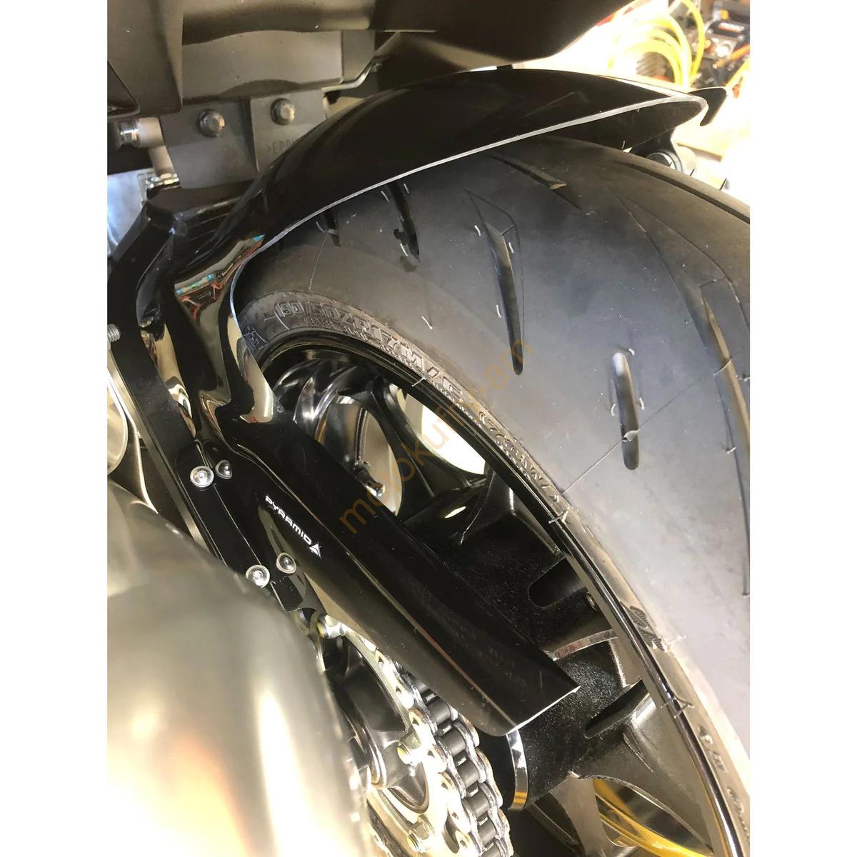 Suzuki Hayabusa GSX1300R 08- blatníček 070270C
