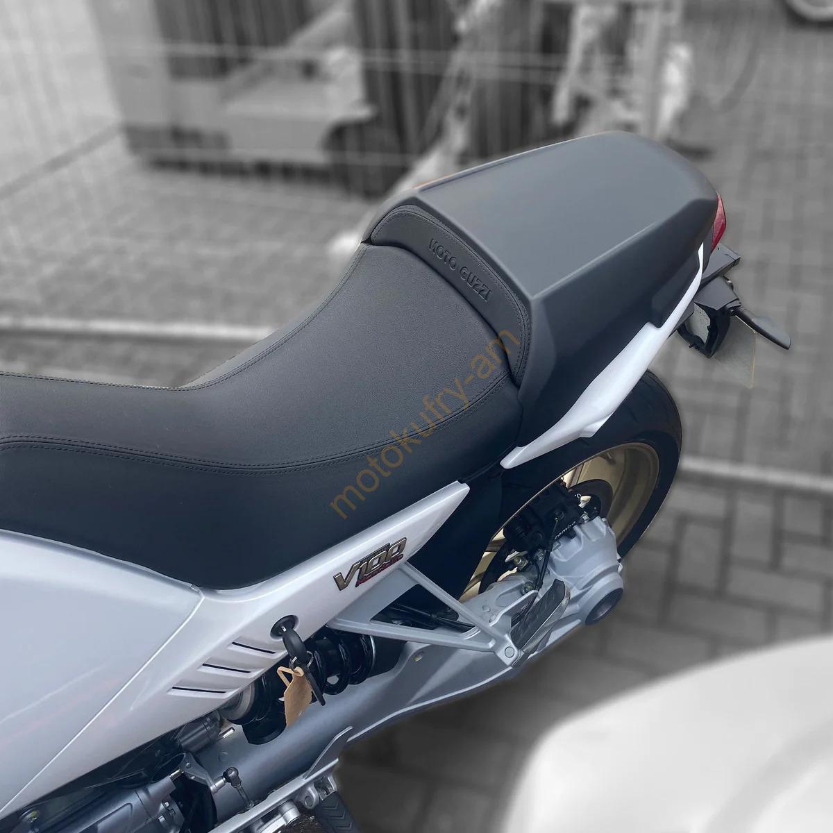 Moto Guzzi V100 Mandello / S 22- kryt motoru 38406M