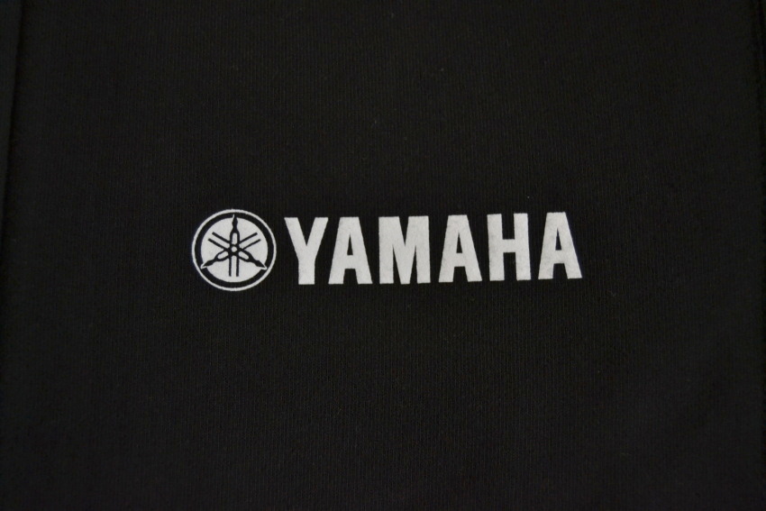 Mikina s potiskem YAMAHA propínací vel. L/285g