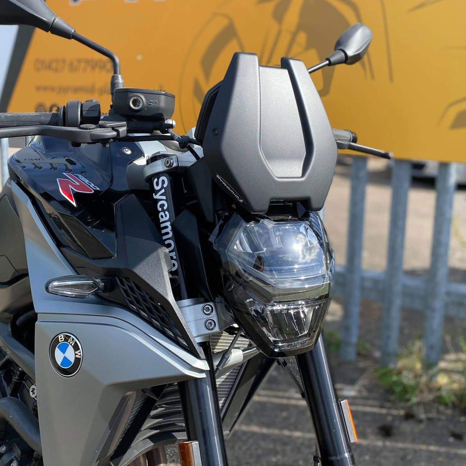BMW F900R 20- šítek 24090M