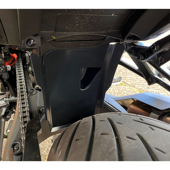 Honda NT 1100 22-24 kryt zadního tlumiče 811015M