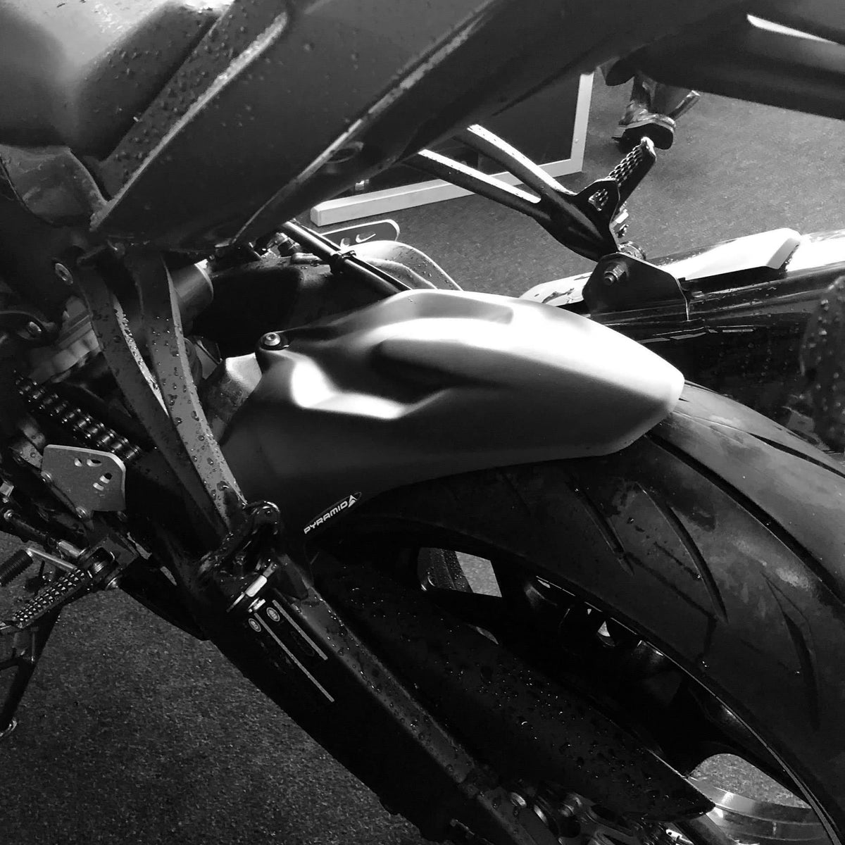 Kawasaki ZX6-R 2013- zadní blatníček  073900M