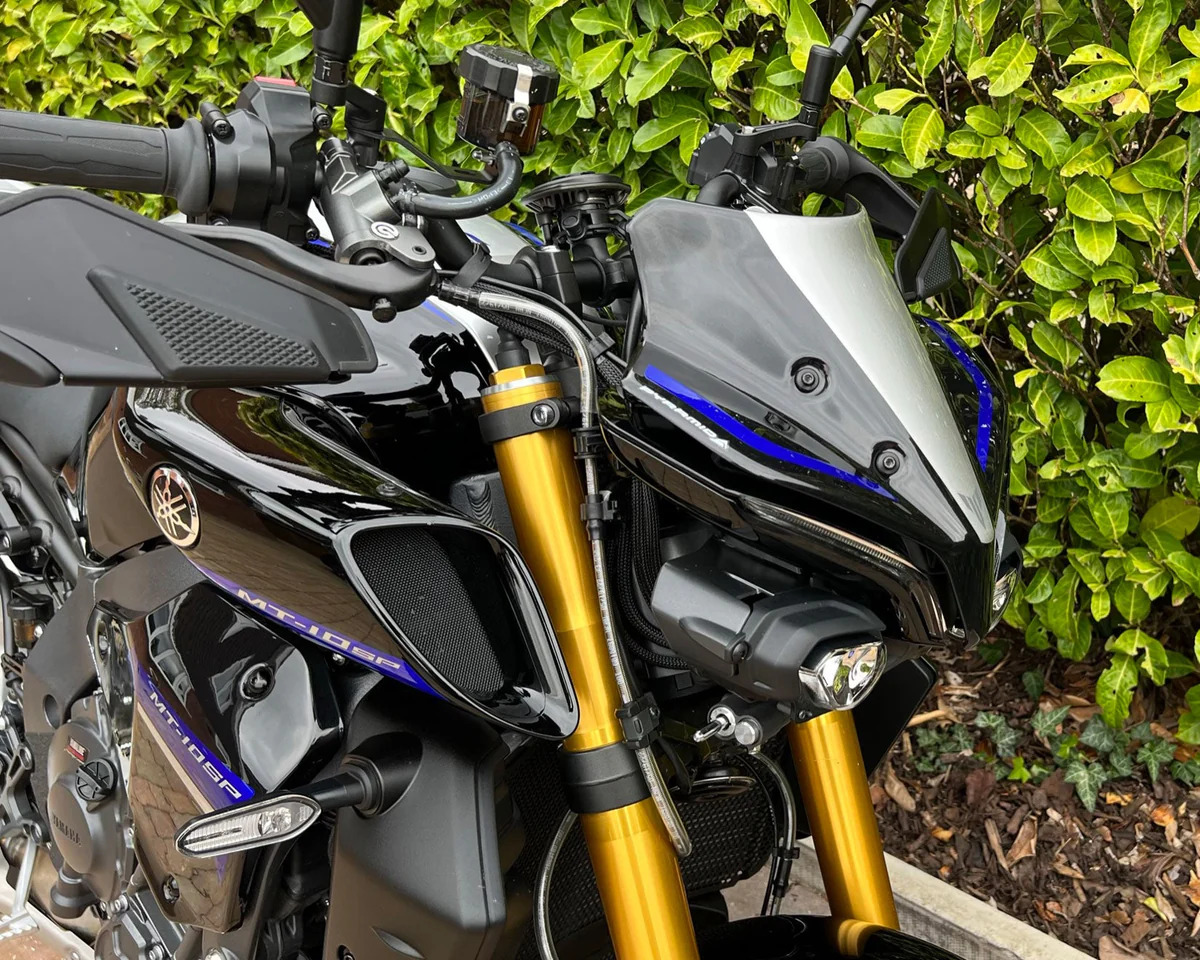 Yamaha MT-10 22- přední šít 22215K