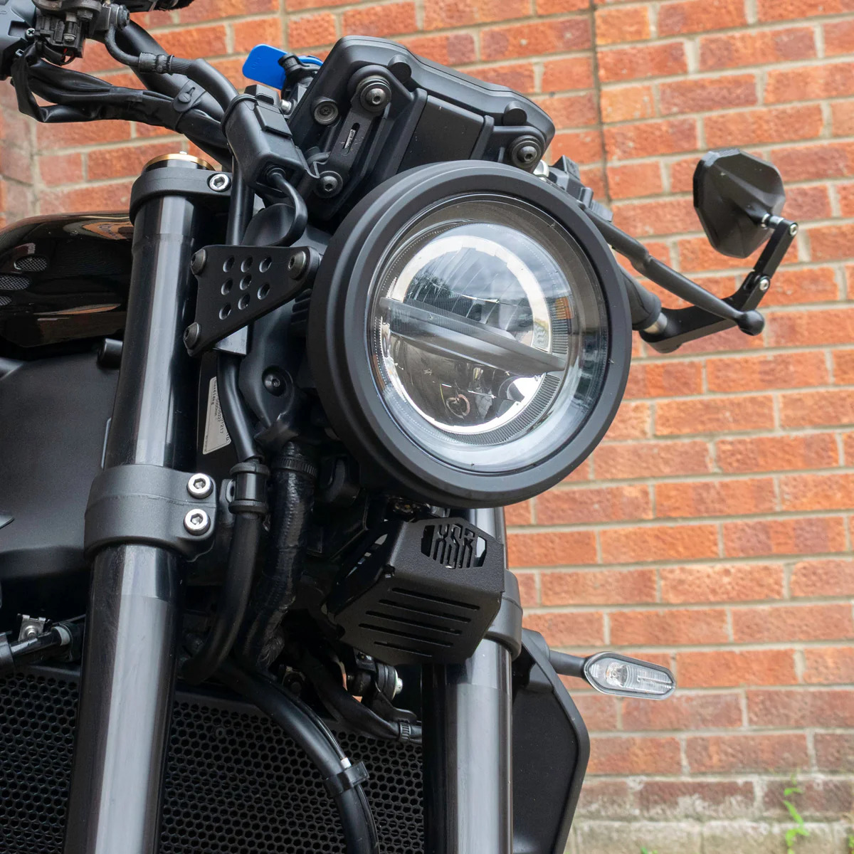 Yamaha XSR 900 22- kryt klaksonu 35177M