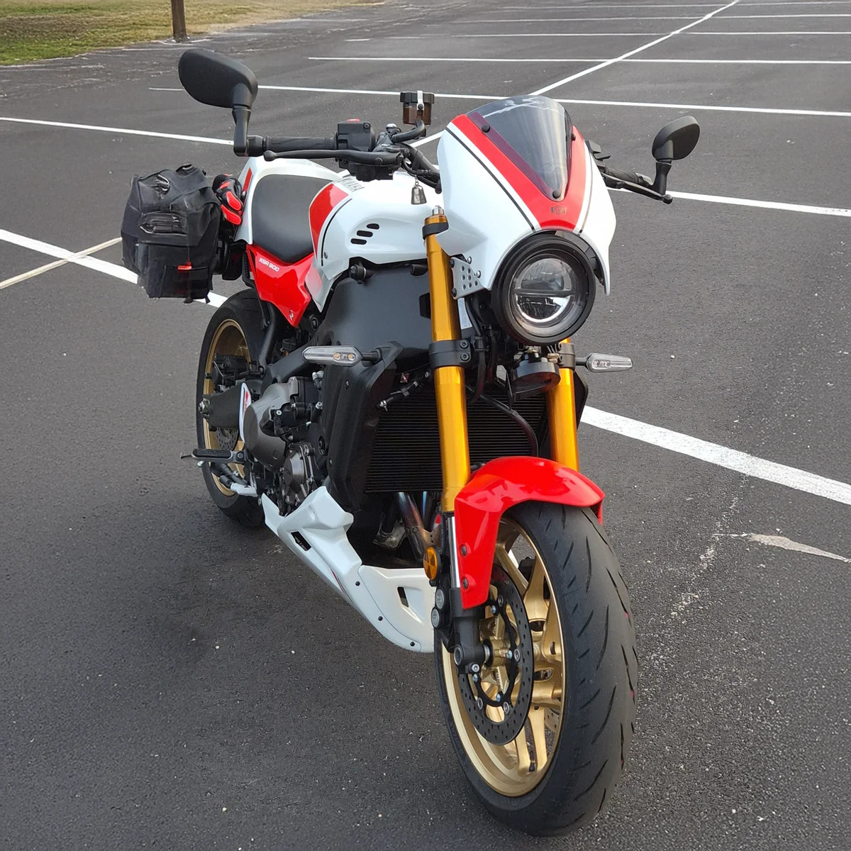 Yamaha XSR 900 22- klín pod motor 22175W