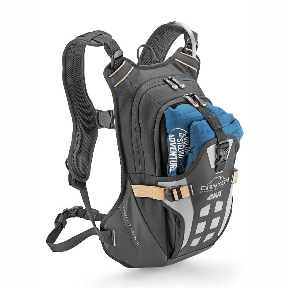 Givi GRT731 Batoh 12L.