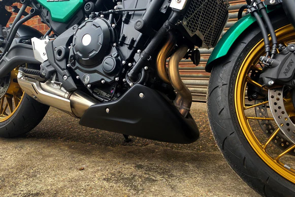 Kawasaki Z650RS 2021- klín pod motor 23000B