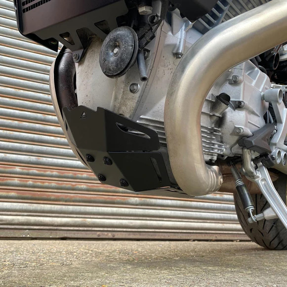 Moto Guzzi V100 Mandello/S  22- chránič pod motor 38405S