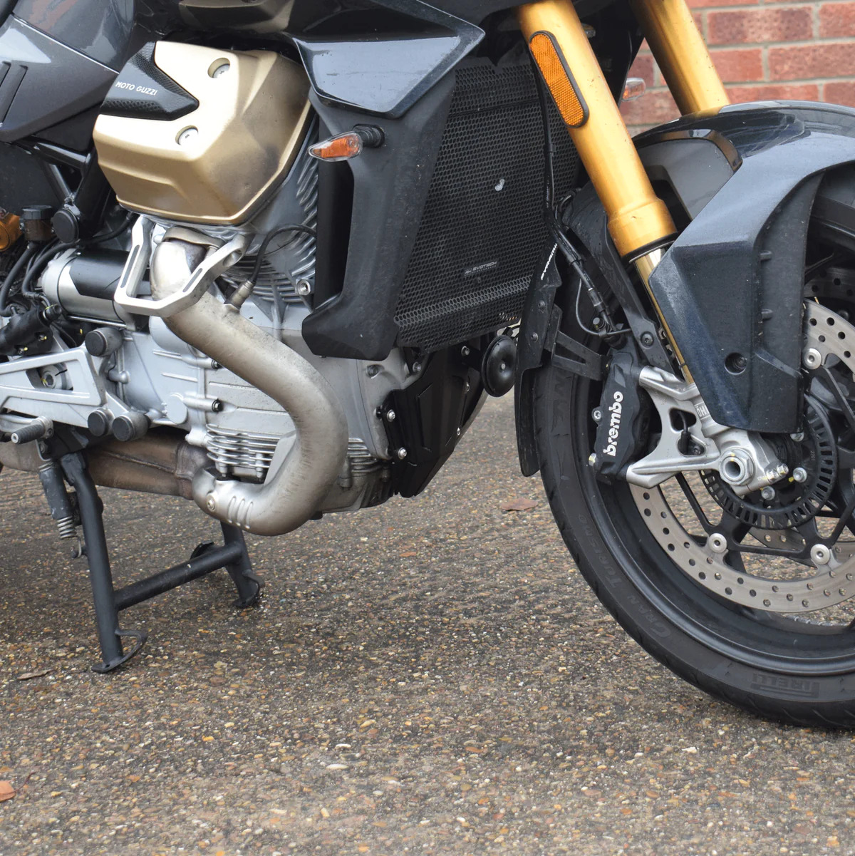 Moto Guzzi V100 Mandello / S 22- kryt motoru 38406M