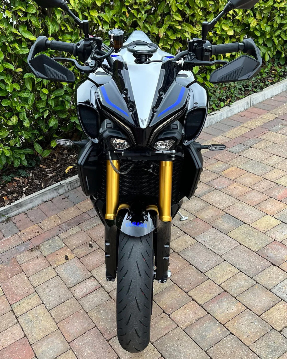Yamaha MT-10 22- přední šít 22215K