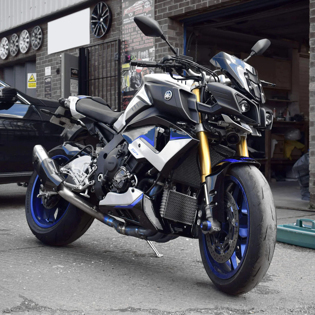 Yamaha MT-10 / SP 16-21 kapotážové panely 22141H