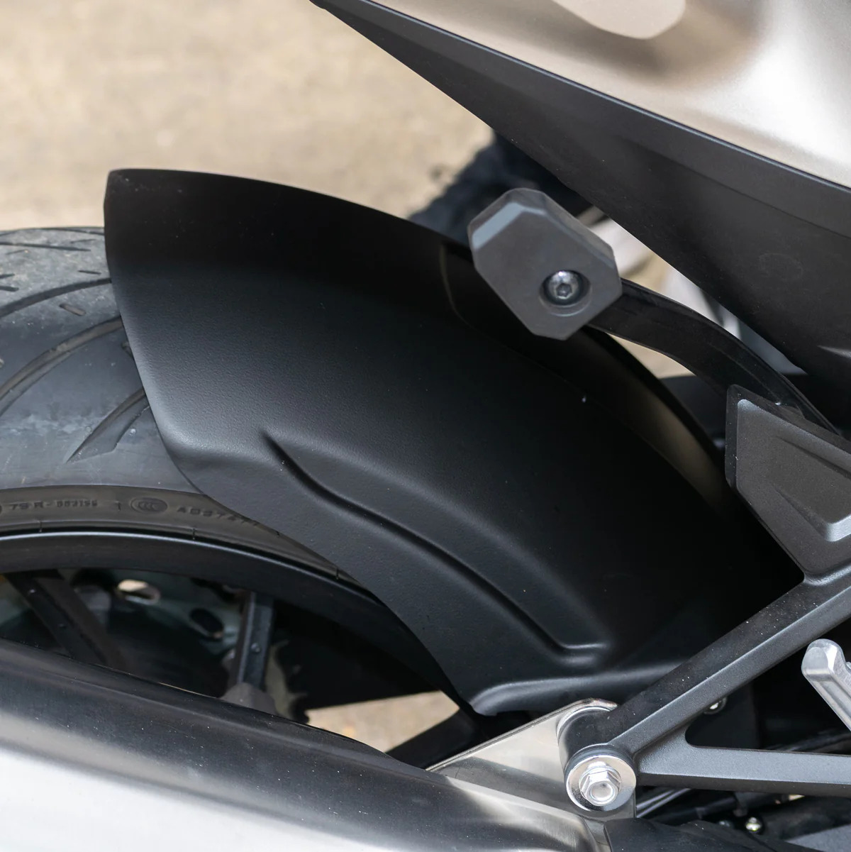 Honda NT 1100 25 zadní blatníček 071942M