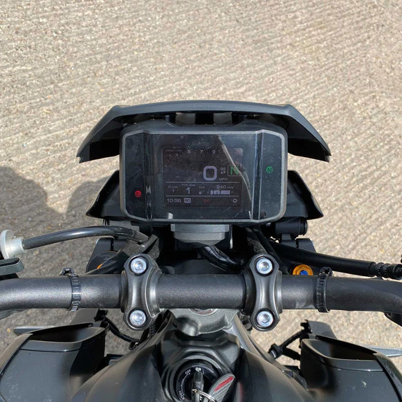Yamaha MT-09 2021-2023 štítek 22160F