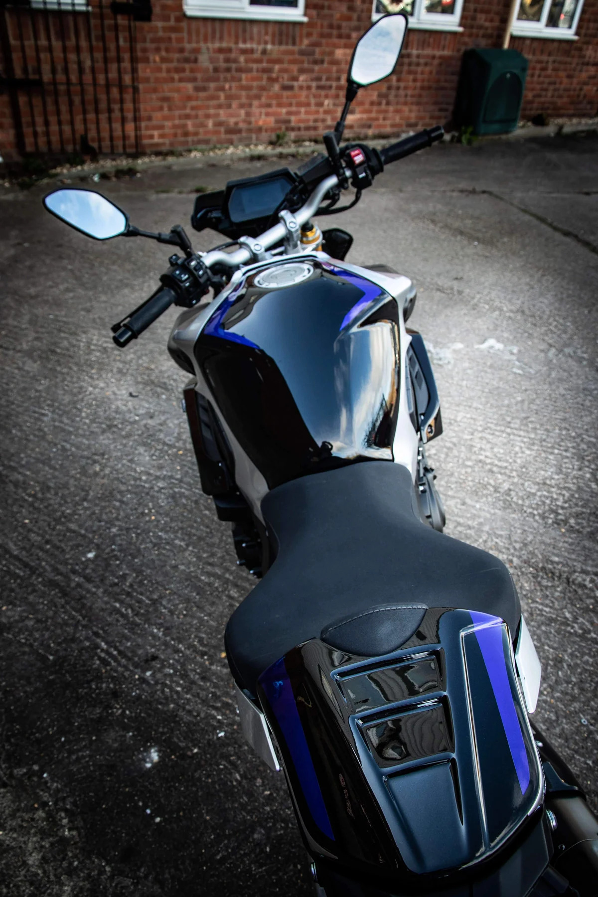 Yamaha MT-10 SP 17-21 kryt sedla 12414G