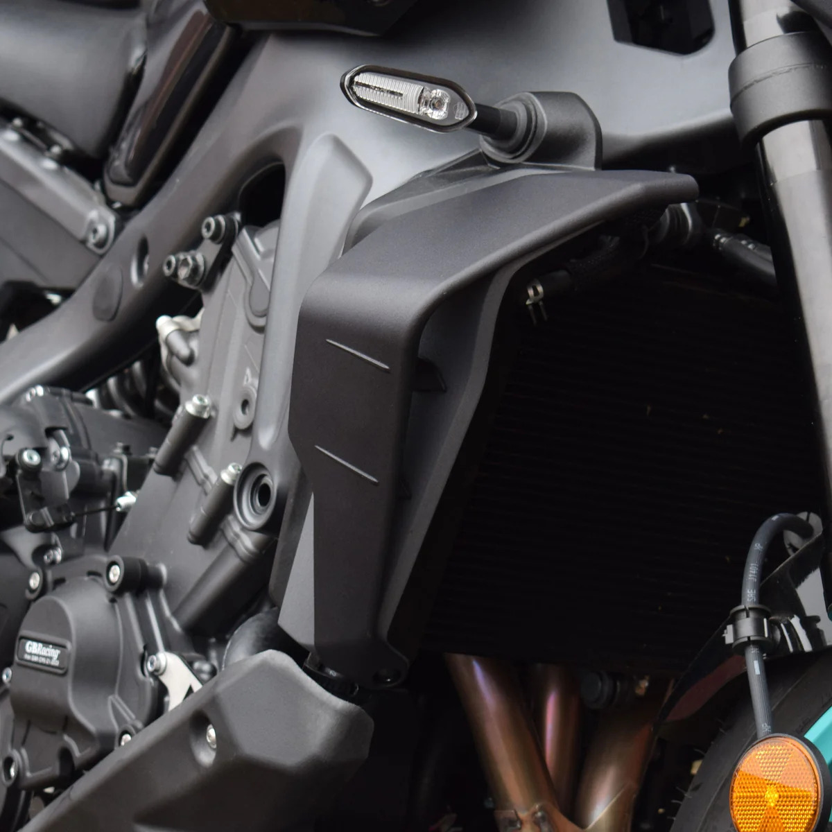 Yamaha MT-09 24 spoiler boční  38265