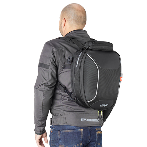 Givi EA147 zadní moto brašna -TAILOCK 30-38L.