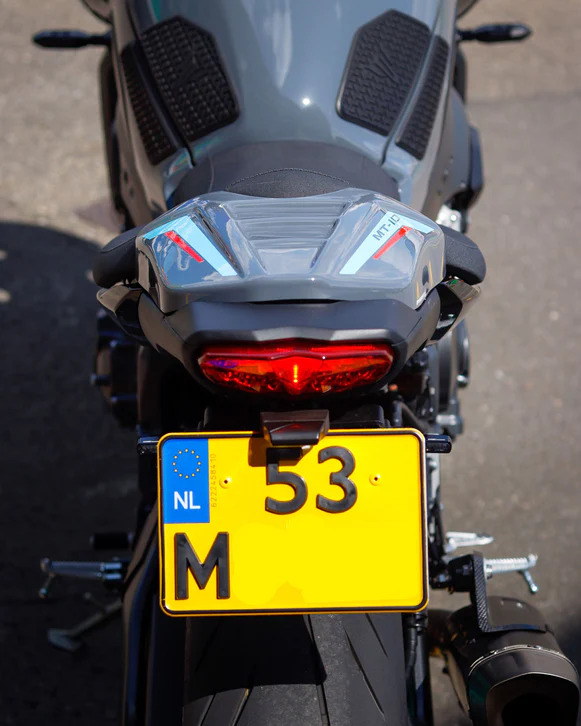 Yamaha MT-10 22- kryt sedla 12415D