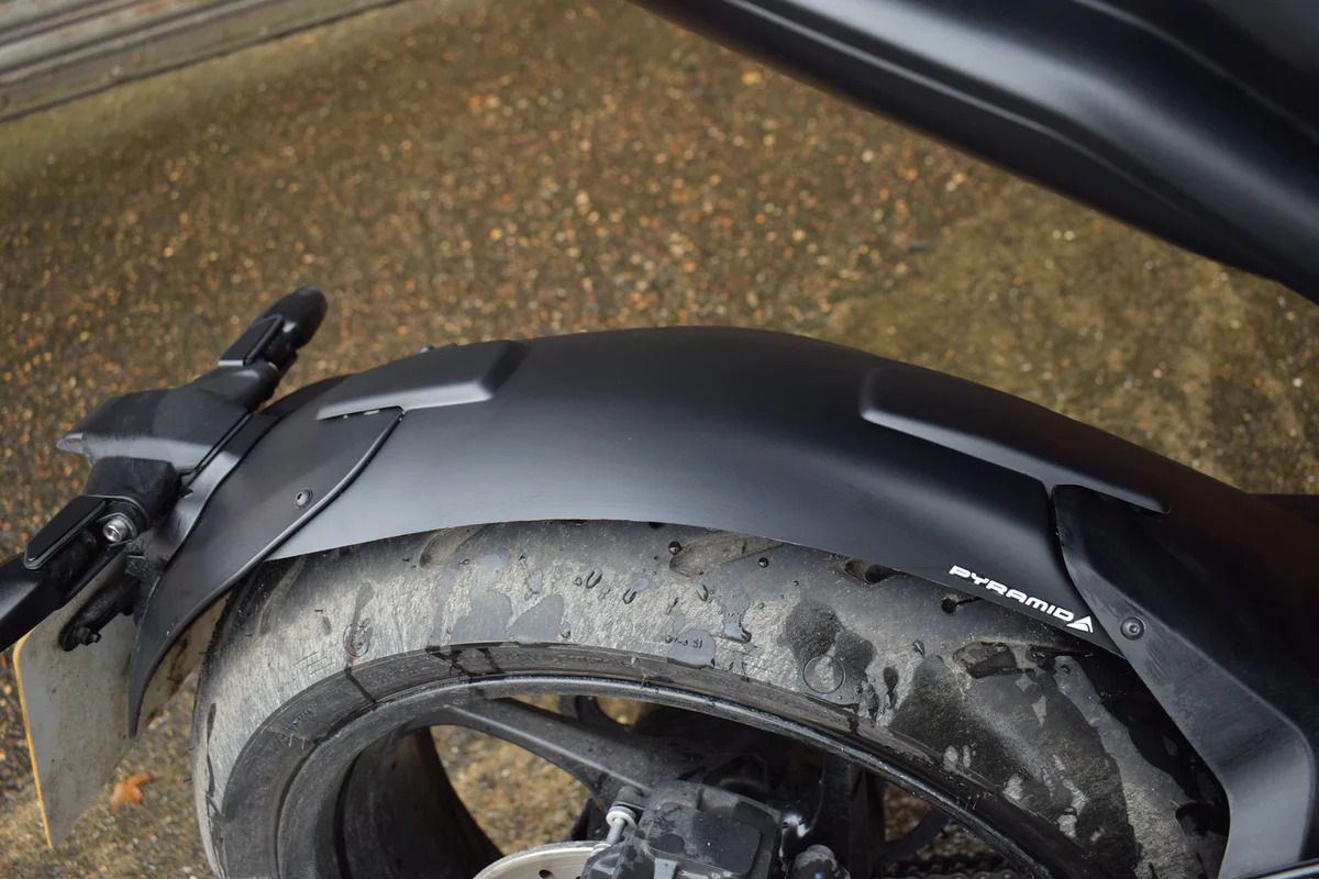 Triumph Trident 660 21- zadní blatníček 076944M